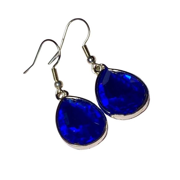 Deep Blue CZ Gemstones in 925 Silver-Plated Earrings - Picture 4 of 6